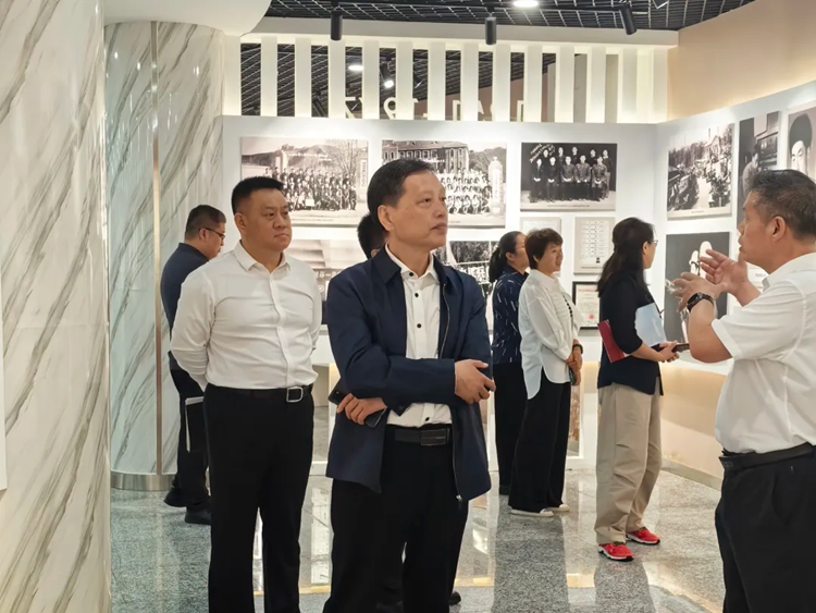 白宝君副主委带队就“京津冀职业教育协同发展问题及对策研究”课题开展调研(图1)