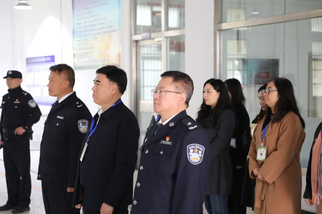 民盟保定市委组织内部监督委员会、机关干部赴保定市反腐倡廉警示教育基地开展警示教育活动(图1) 民盟保定市委组织内部监督委员会、机关干部赴保定市反腐倡廉警示教育基地开展警示教育活动(图1)