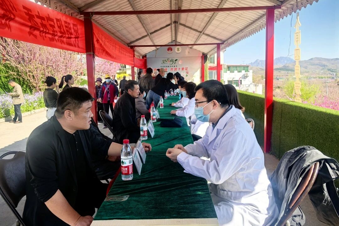 健康零距离 专家面对面 | 民盟保定市委赴顺平县开展义诊活动(图1)