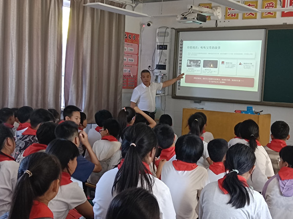 【主题教育】民盟石家庄市桥西区基层委员会开展爱心助学活动(图1) 【主题教育】民盟石家庄市桥西区基层委员会开展爱心助学活动(图1)